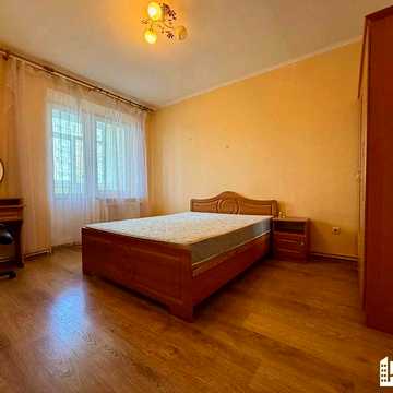 Можна ваучер! Продаж 2-кім квартири цегляний будинок індивідуальне опалення! Неподалік центру