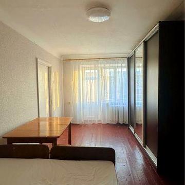 Продаж  двохкімнатної квартири в районі 12 школи, вул.Марка Вовчка