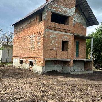 продаж булинку (коробка) у с. Конопниця