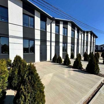 Таунхаус 40 м². Білогородка. Власний дворик 11 м². Укриття поруч 20 хв до метро Від забудовника. Без комісії Закрита територія. Розтермінування