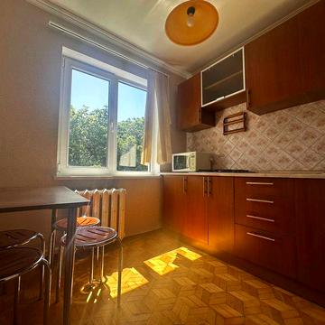 3 комнатная квартира 59м жилое состояние парк Твена