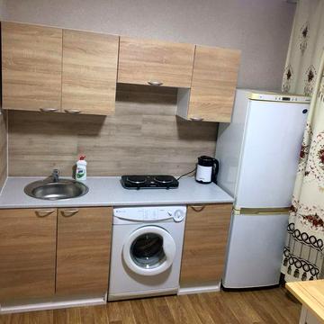 Оренда 1 кім вул Ревуцького 17