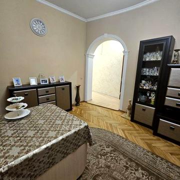 Продаж квартири центр Чернівці