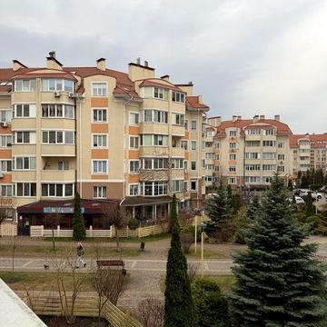 2 к.квартира ЖК Петрівський  квартал з видом на фонтан ЖК Петрівський квартал