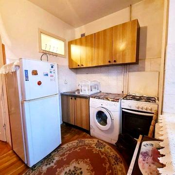 Оренда 1к чешки, КОМАРОВА (кінцева 26го), є МЕБЛІ та ТЕХНІКА, БАЛКОН, ВІЛЬНА!