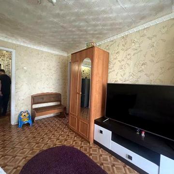 Продам 2х кімнатну квартиру .