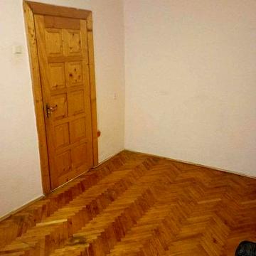 Продаж 2к квартири в цегляному буд. на вул. Любінській від власника 70 000 дол.