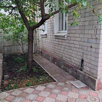 Продам 1/2 дома на Салтовке в районе парка Победы.