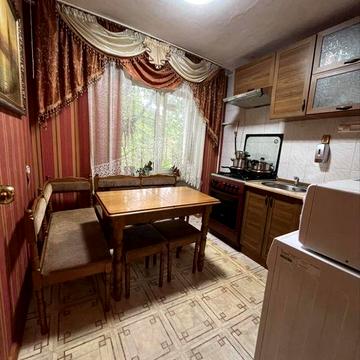 Оренда 2кімнатної кв на Зарічанській.Повністю укомплектована.Можна тваринку!