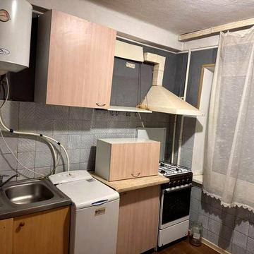 Сдаю двух кімнатку квартиру