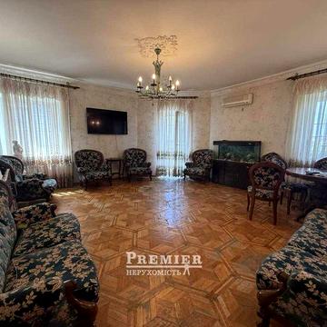 Продам 3-х ком. квартиру в Центре. Ремонт.