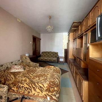 Продам 1 кімнатну квартиру на Корольова( ринок Южний)