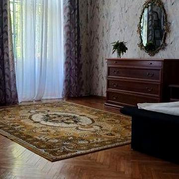 Сдам 3-х комнатную квартиру Центр