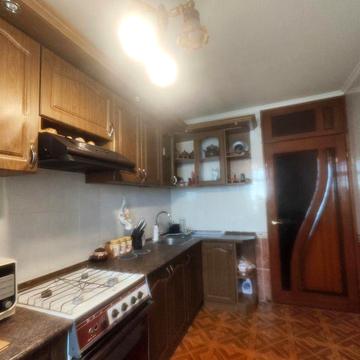 Здам 2 кімнатну квартиру на Короленка