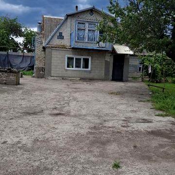 Продам будинок в селі Рогівське.