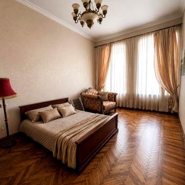 Оренда квартири в центрі Одеси. Довгостроково. Газ