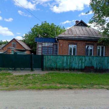 Продам цегляний будинок