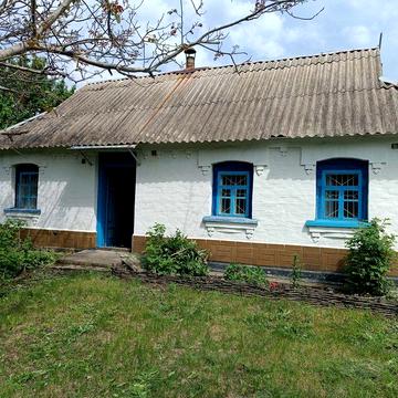 Продається хата в селі в тихому місці (120 км від Києва) Київська обл. Володарський р-н с. Зрайки