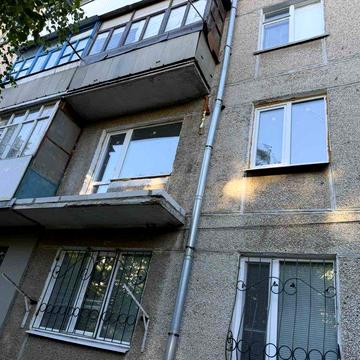 Продам 3-кімнатну квартиру (район міської лікарні)