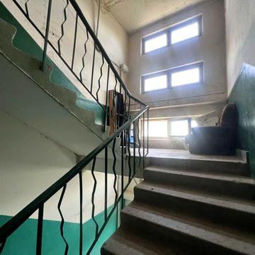 Продаж двушки НАБЕРЕЖНА