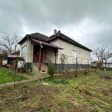 Продаж будинку в Батьово