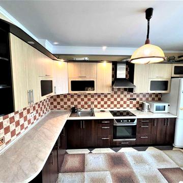 Оренда, велика 1 кімнатна квартира 50 м² Позняки, вул. Олени Пчілки, 2