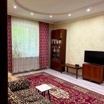 Продам  2х ком кв с ремонтом рядом с двумя станциями метро Заводская и Турбоатом