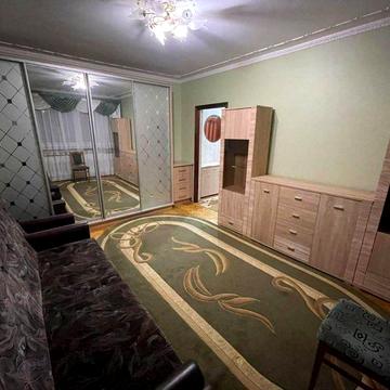 Здається двохкімнатна квартира на довгий термін р-н ЖД