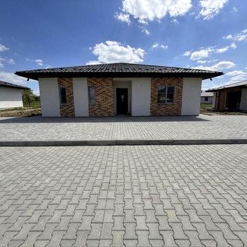 Продаж будинку в закритому котеджному містечку