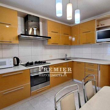 Продаж 3 кімн. квартири у м. Чорноморськ