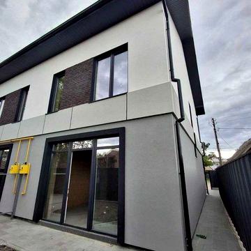 Продам Танхаус Кутовий Ирпень Ірпінь дом Локаця топ Газ 2 Поверхи Керамоблок