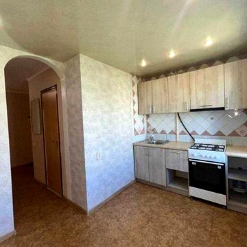 Продам 1  кімнатну квартиру 39 м2 ЖМ Тополя-2 з косметичним ремонтом