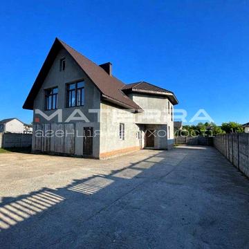 Продаж капітального будинку 350 м² 14 соток у гарній локації!