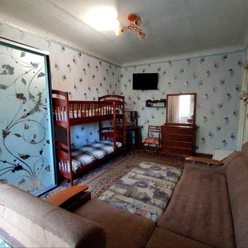 2-кімн Центр 98 квартал пр. Гагаріна, меблі, техніка. Взимку 4000 грн.