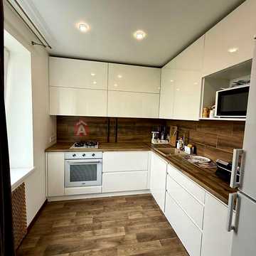 Продаж 3к Квартира Квартальна (Гладкова) вулиця