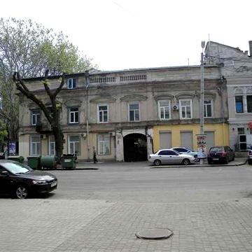 Квартира в центре города под ремонт. 566 у.е/кв.м, АГВ