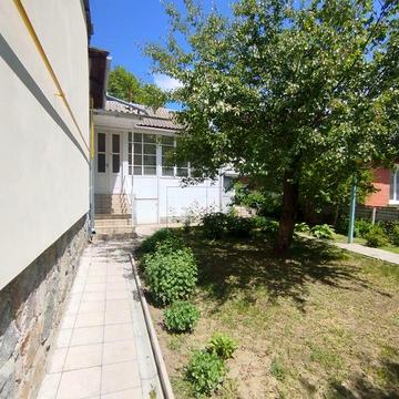 Частина будинку 75м². 4 сотки. Окремий двір. Автономне опалення.