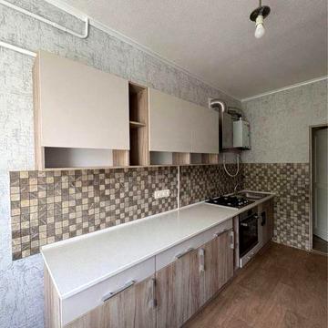 Простора 4-кімнатна квартира 101,6 м² з землею та підвалом у Дослідницькому