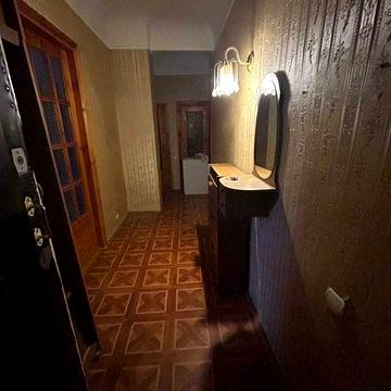 Квартира 2кімнати, сталінка, 62кв.м, автономне опалення, центр міста