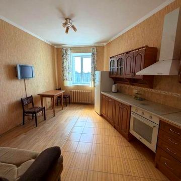 Продаж. Можна і під держпрограми. Простора 1к в будинку Київміськбуду. Буча, Богдана Хмельницького 6