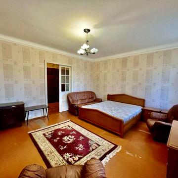 Продаж 3-кімнатної сталінки