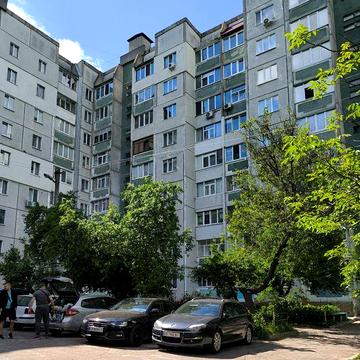 Простора 4-Кімнатна Квартира В Центрі  Чернігова