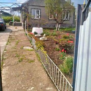 Продам будинок  ​м. Апостолове Криворізький р-н, Дніпропетровська обл. Загальною площею 67,2.