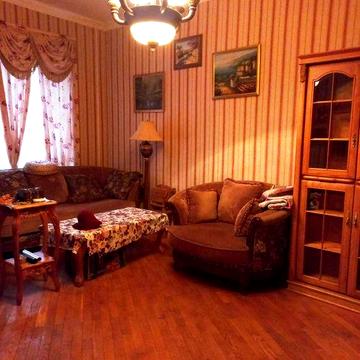 Продам гарну квартиру на Подолі з меблями. М. Т.Шевченка