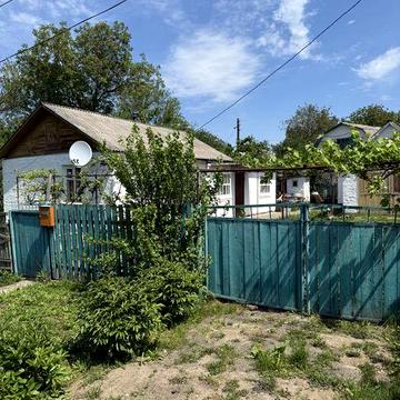 Житловий будинок з усіма зручностями та гаражем, Ватутіне.