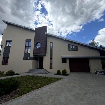 Продається будинок в Брюховичах - бічна Лікарськоі