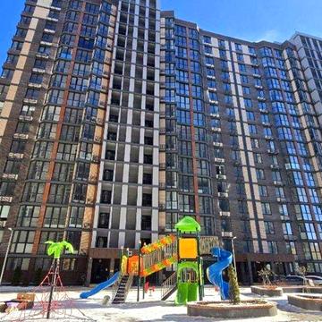3-кімнатна квартира у сучасному ЖК в центрі міста