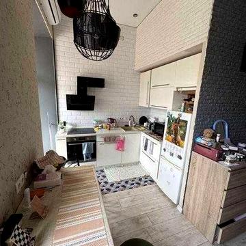 Продам студию на Новосельского.