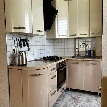 Сдам 3-комнатную квартиру в новострое с газом!метро Масельского