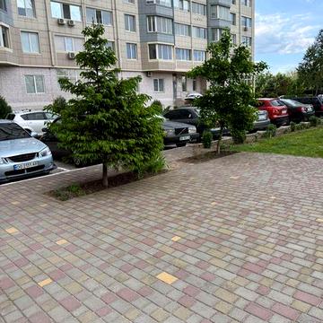 Простора квартира з панорамою моря